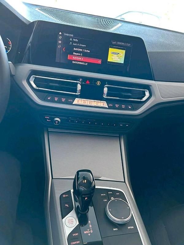 Używany BMW 320 Advantage 190 KM (139 kW) 2020 Czarny Kombi