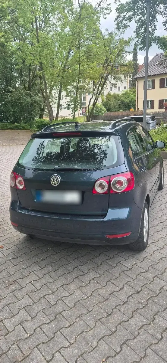 Gebraucht VW Golf VI 109 PS (80 kW) 2010 Blau Kleinwagen