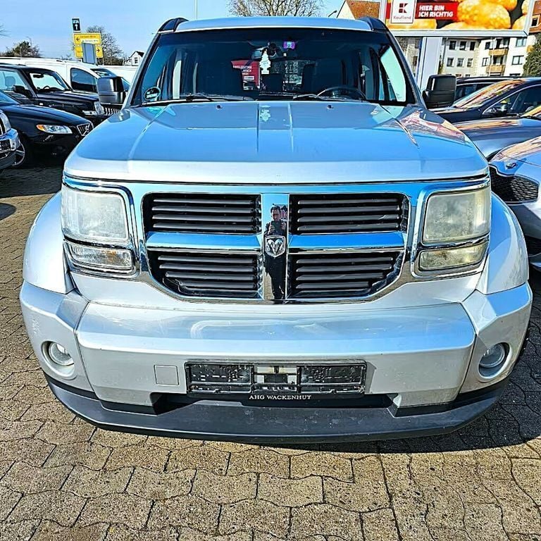 Silber Gebraucht 2009 Dodge Nitro SXT SUV | 4.450 € (Superpreis) - Bild 1/2