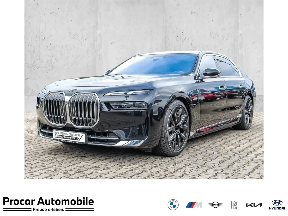 Gebraucht BMW 750e Executive 489 PS (359 kW) 2024 Limousine