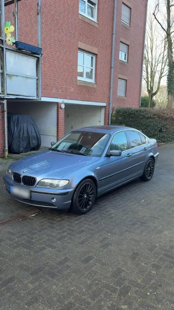 Gebraucht BMW 320 170 PS (125 kW) 2002 Blau Limousine