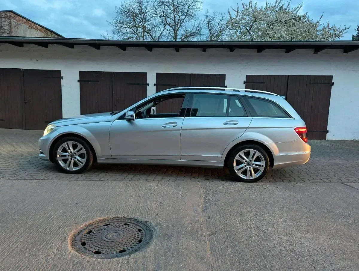 Gebraucht Mercedes C220 170 PS (125 kW) 2013 Silber Kombi