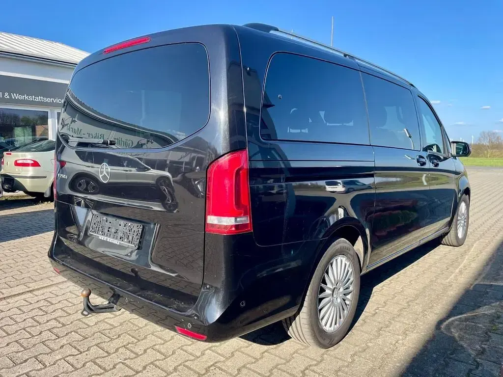 Gebraucht Mercedes V250 190 PS (139 kW) 2016 Obsidianschwarz Van / Kleinbus