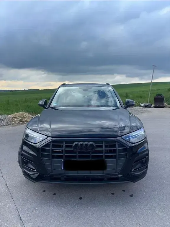 Używany Audi Q5 Design 299 KM (219 kW) 2021 Czarny SUV