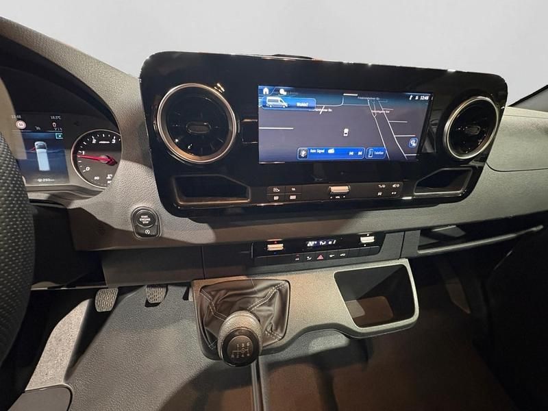 Second-hand Mercedes Sprinter 125 CP (91 kW) 2024 Alb Van