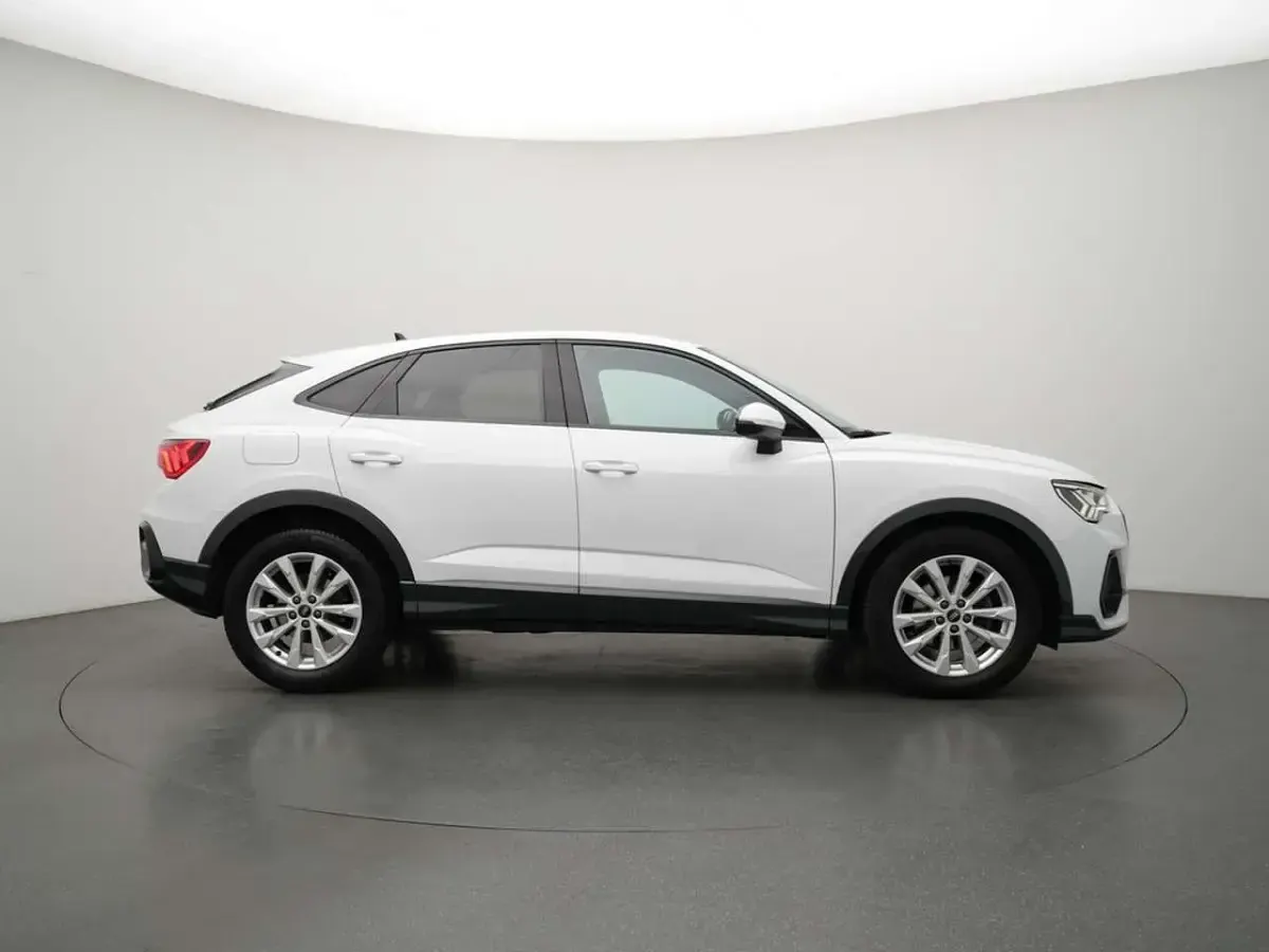 Gebraucht Audi Q3 Sportback Sport 150 PS (110 kW) 2023 Weiß SUV