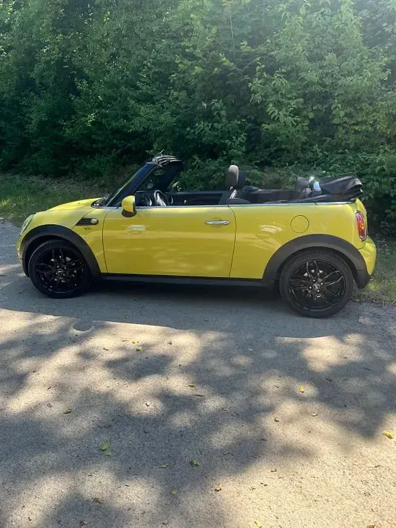 Gebraucht Mini One Cabriolet 90 PS (66 kW) 2009 Gelb Cabrio