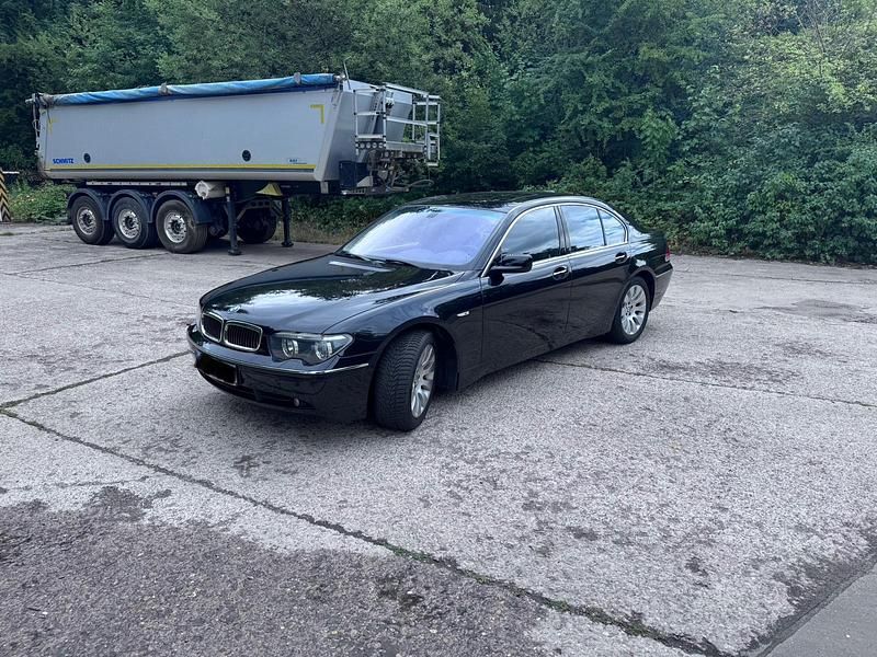 Schwarz Gebraucht 2003 BMW 760 Limousine | 8.300 € - Bild 1/4