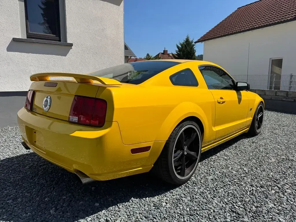 Gebraucht Ford Mustang GT 506 PS (372 kW) 2006 Gelb
