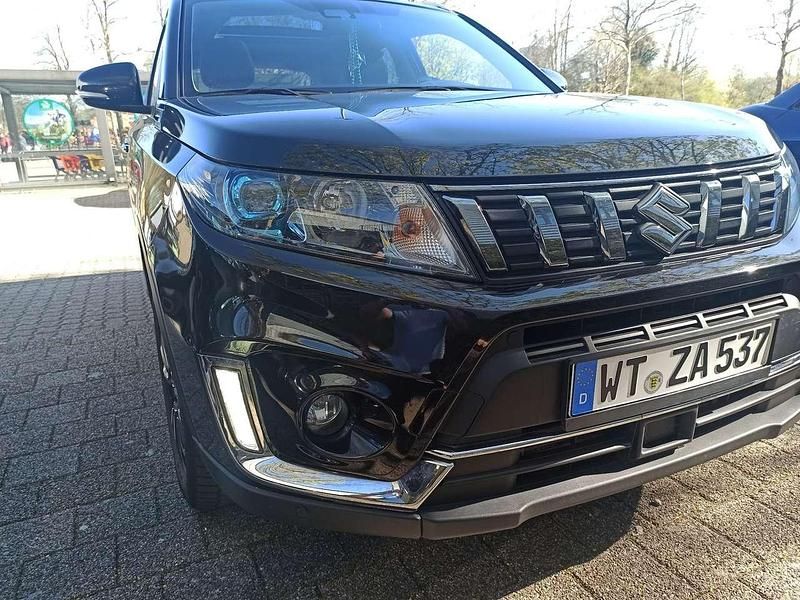 Schwarz Gebraucht 2020 Suzuki Vitara Comfort SUV | 15.300 € (Guter Preis) - Bild 1/4