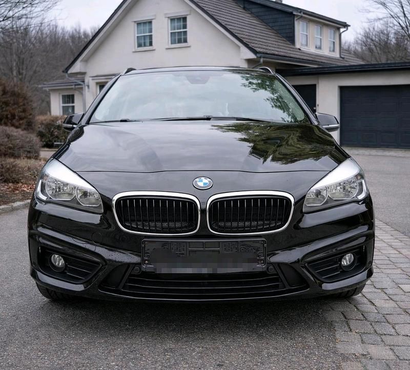 Gebraucht BMW 218 Gran Tourer Advantage 135 PS (99 kW) 2016 Schwarz Van / Kleinbus