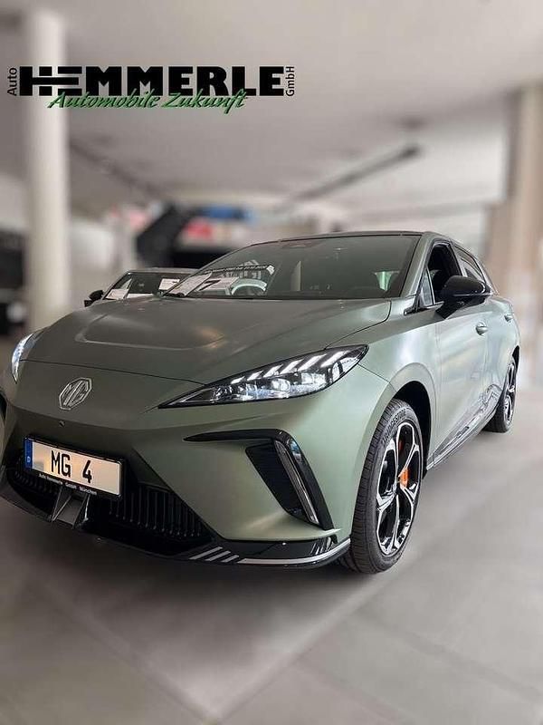 Hunter green Gebraucht 2023 MG MG4 EV Kleinwagen | 29.990 € (Guter Preis) - Bild 1/4