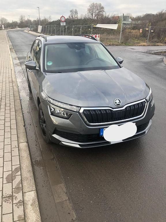 Grau Gebraucht 2024 Skoda Kamiq SUV | 19.199 € (Superpreis) - Bild 1/4