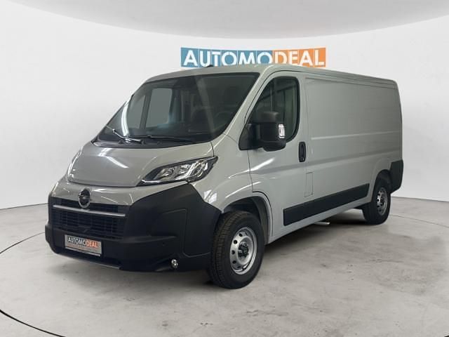 Gebraucht Opel Movano 140 PS (102 kW) 2024 Grau Van