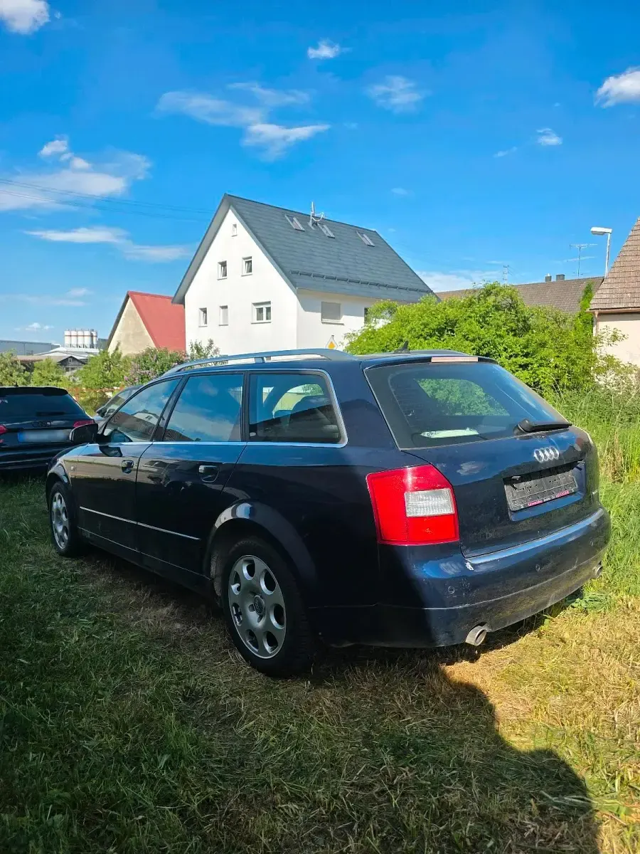 Gebraucht Audi A4 163 PS (119 kW) 2004 Blau Kombi