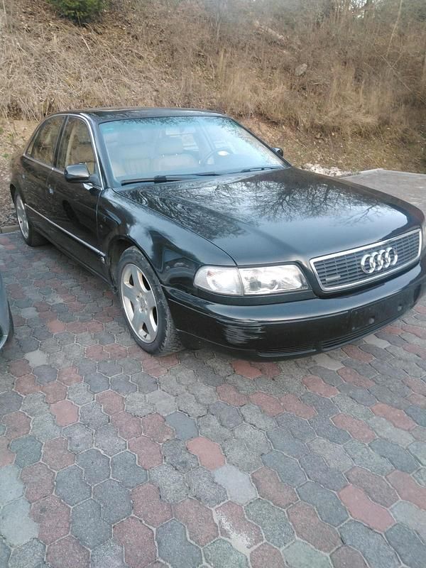 Gebraucht Audi A8 193 PS (141 kW) 1996 Schwarz Limousine