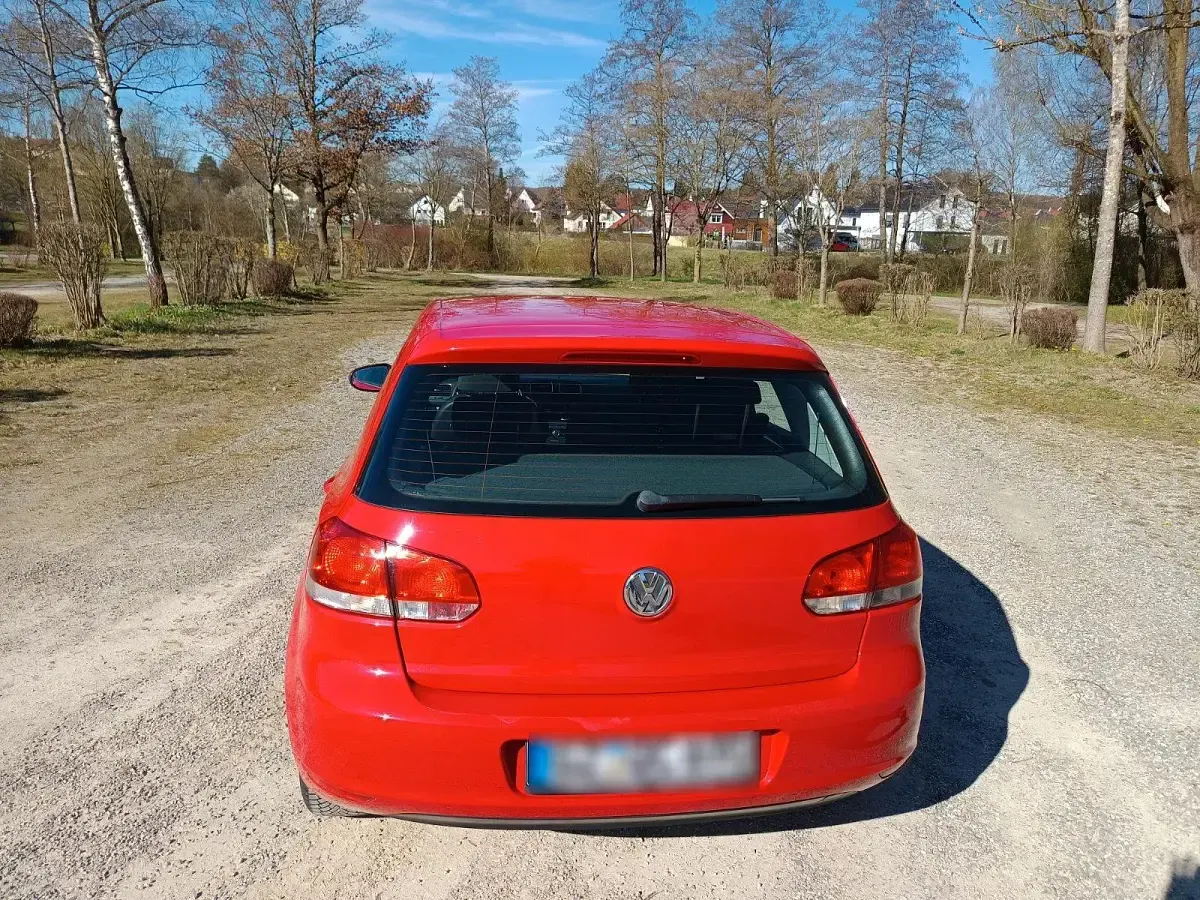 Gebraucht VW Golf VI 80 PS (58 kW) 2009 Rot Kleinwagen