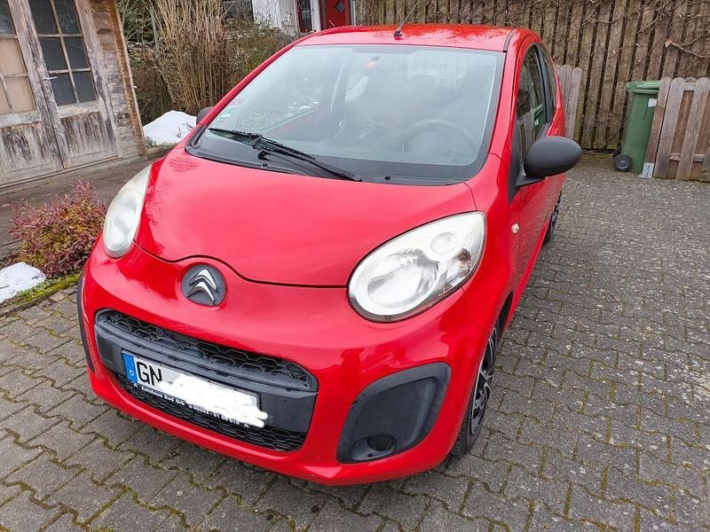 Gebraucht Citroën C1 Attraction 68 PS (50 kW) 2013 Rot Kleinwagen