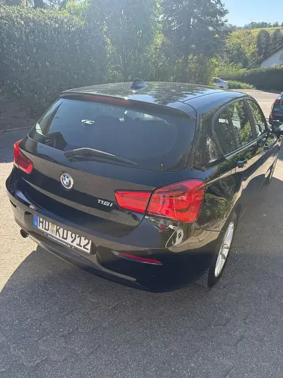 Second-hand BMW 116 109 CP (80 kW) 2016 Negru Hatchback