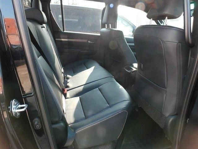 Neu Toyota HiLux 204 PS (150 kW) 2025 Schwarz Abholung