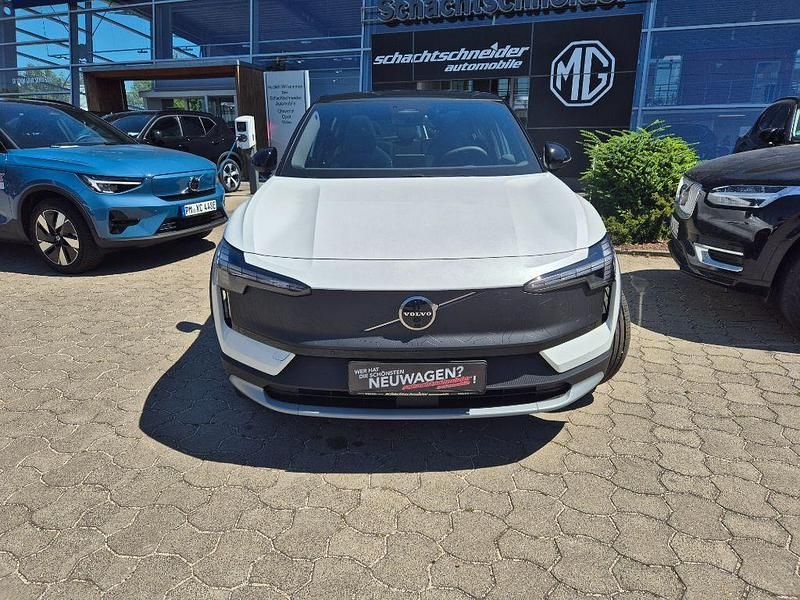 Neu Volvo EX30 CC Ultra 314 kW (428 PS) 2025 Weiß SUV