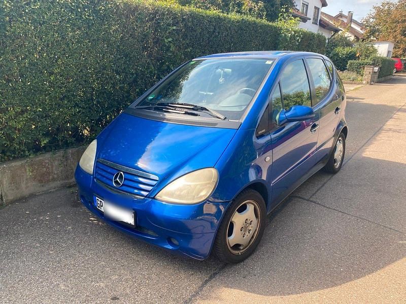 Blau Gebraucht 1998 Mercedes A160 Kleinwagen | 999 € (Guter Preis) - Bild 1/4