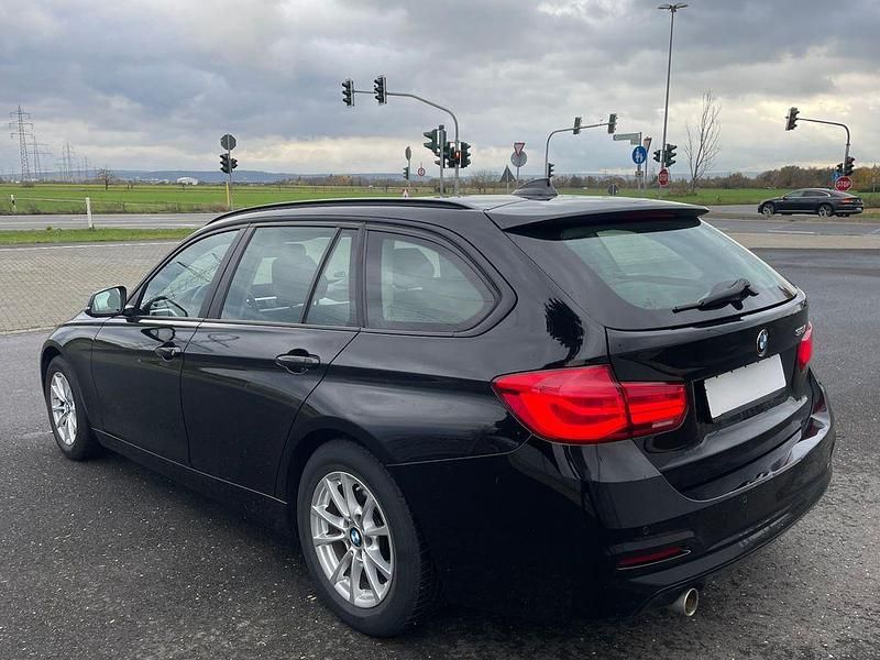 Gebraucht BMW 318 136 PS (100 kW) 2019 Schwarz Limousine