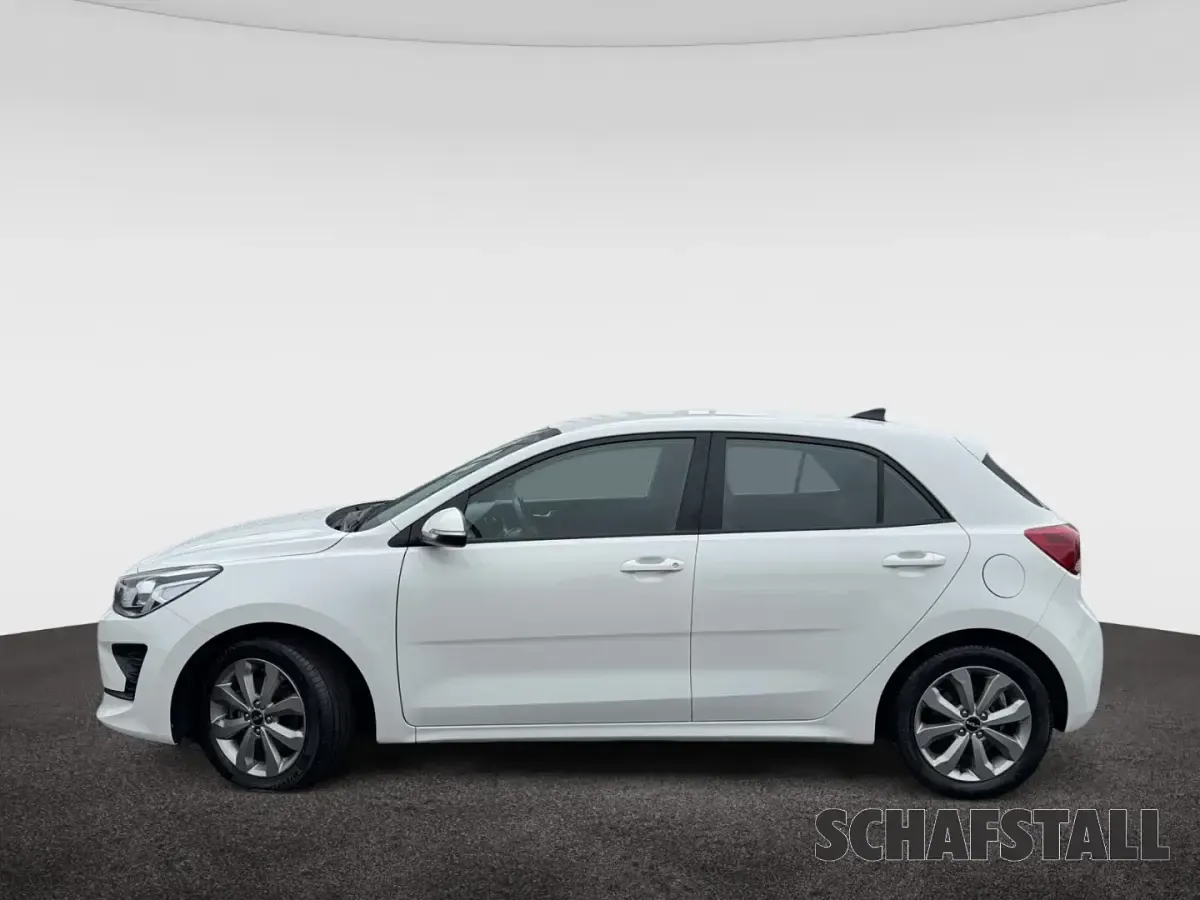 Gebraucht Kia Rio Vision 84 PS (61 kW) 2023 Weiss (clear white) Limousine