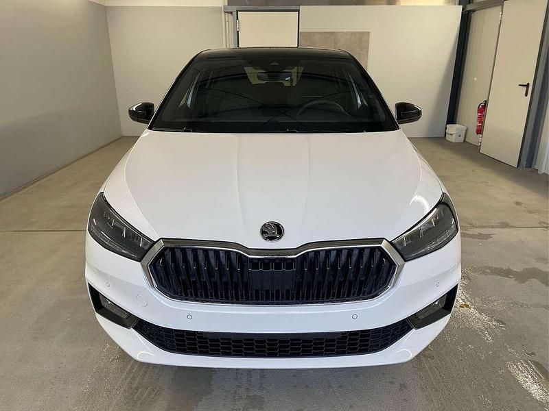 Neu Skoda Fabia Dynamic 116 PS (85 kW) 2025 [2y1z] moon white metal... Kleinwagen