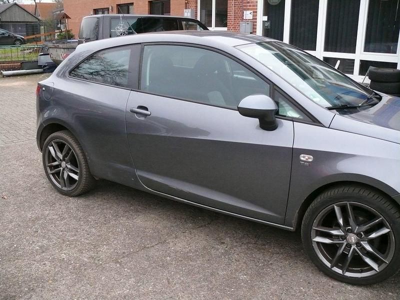Gebraucht Seat Ibiza SC Style 105 PS (77 kW) 2012 Grau Kleinwagen