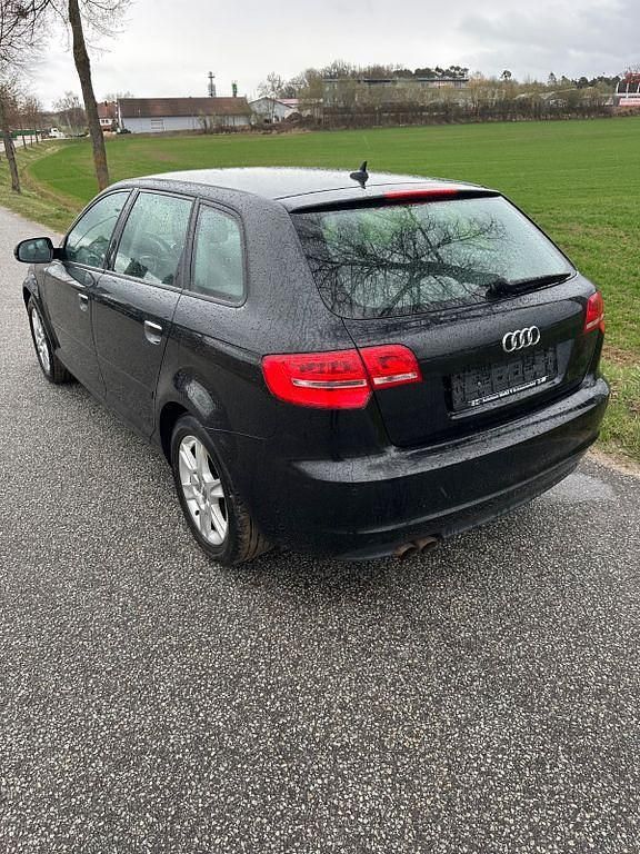 Gebraucht Audi A3 Ambiente 125 PS (91 kW) 2011 Schwarz Kleinwagen