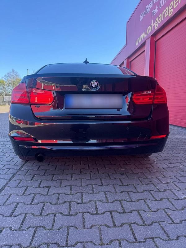 Gebraucht BMW 316 136 PS (100 kW) 2015 Schwarz Limousine