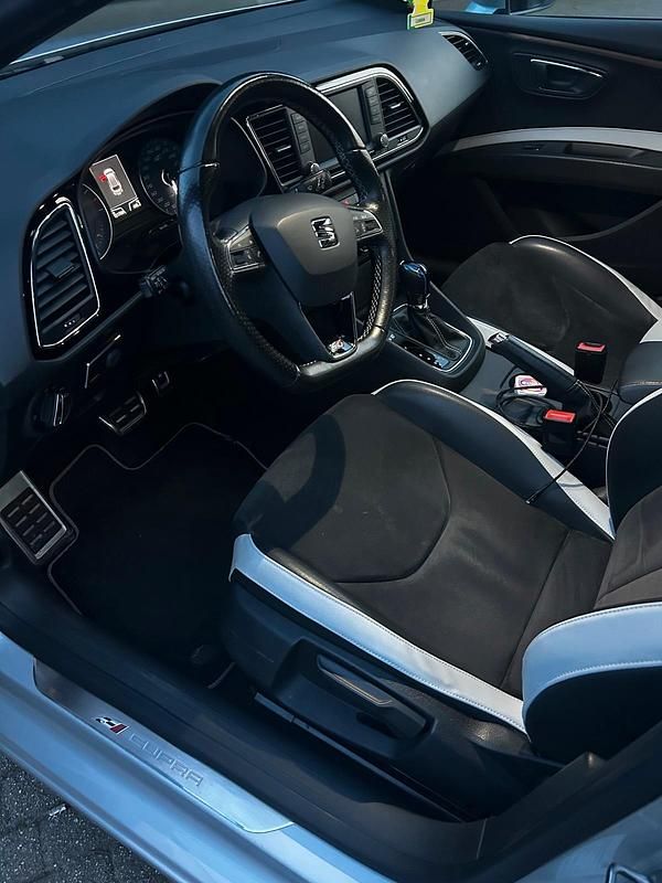 Gebraucht Seat Leon ST CUPRA 265 PS (194 kW) 2015 Silber Kombi
