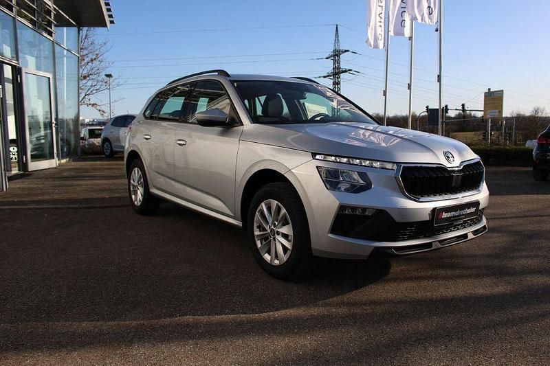Neu Skoda Kamiq Essence 116 PS (85 kW) 2026 Silber SUV