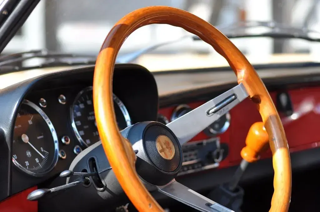 Gebraucht Alfa Romeo Spider 131 PS (96 kW) 1974 Rot Cabrio