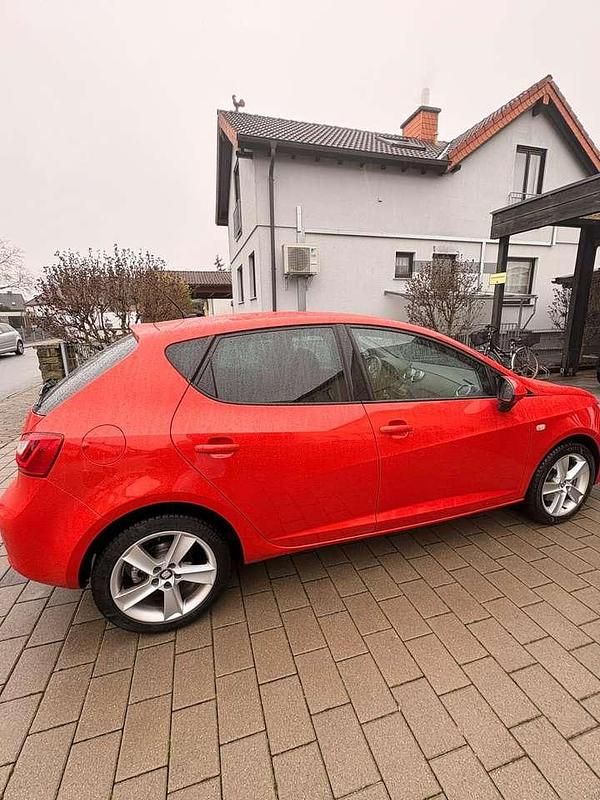 Gebraucht Seat Ibiza 110 PS (80 kW) 2016 Rot Limousine
