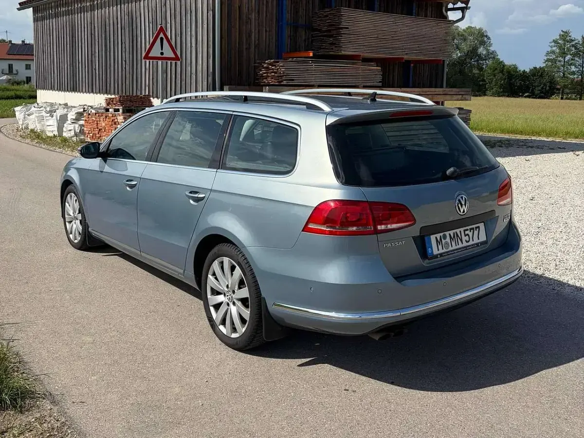 Gebraucht VW Passat Highline 140 PS (102 kW) 2011 Grau Kombi