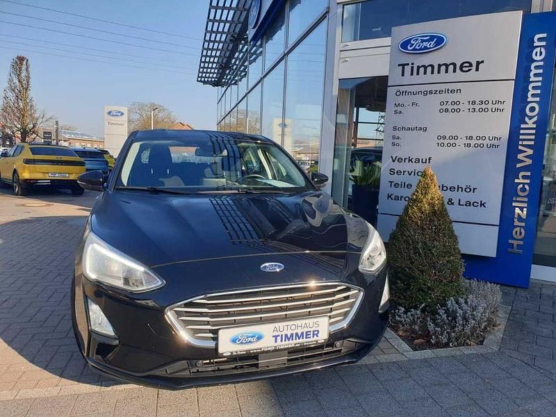 Gebraucht Ford Focus Cool & Connect 101 PS (74 kW) 2019 Iridiumschwarz metallic Limousine