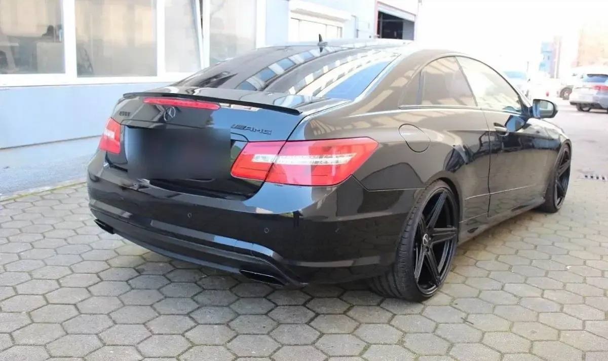 Gebraucht Mercedes E500 AMG 388 PS (285 kW) 2009 Schwarz Coupé