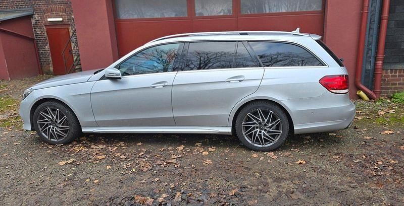 Gebraucht Mercedes E350 AMG 252 PS (185 kW) 2013 Silber Kombi