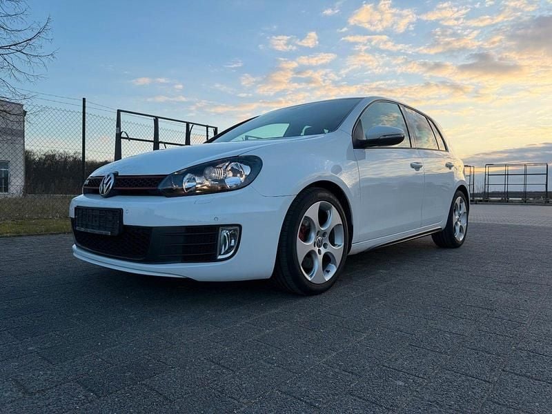 Gebraucht VW Golf VI GTI 211 PS (155 kW) 2012 Weiß Kleinwagen