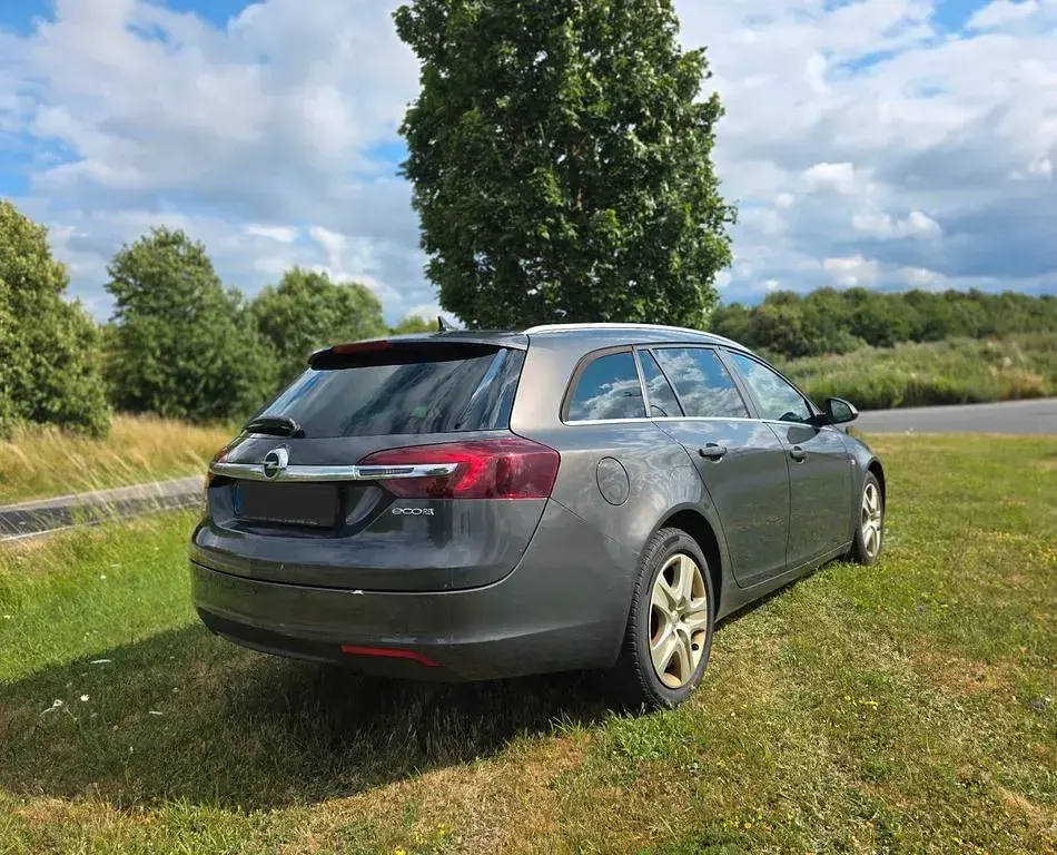Gebraucht Opel Insignia 163 PS (119 kW) 2014 Grau Kombi