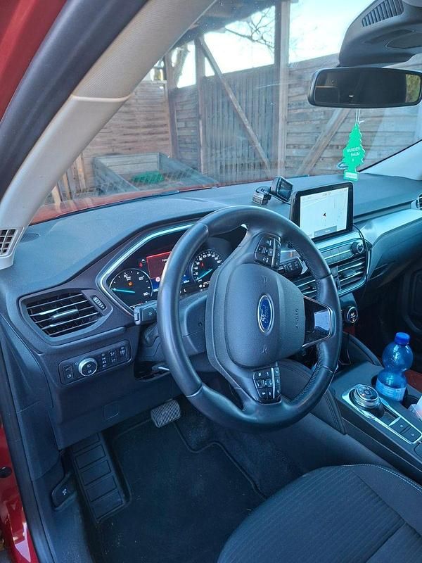 Używany Ford Kuga Titanium 224 KM (164 kW) 2020 Czerwony SUV