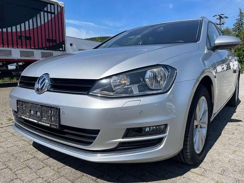 Reflexsilber Gebraucht 2015 VW Golf VII LOUNGE Kombi | 6.299 € (Guter Preis) - Bild 1/4