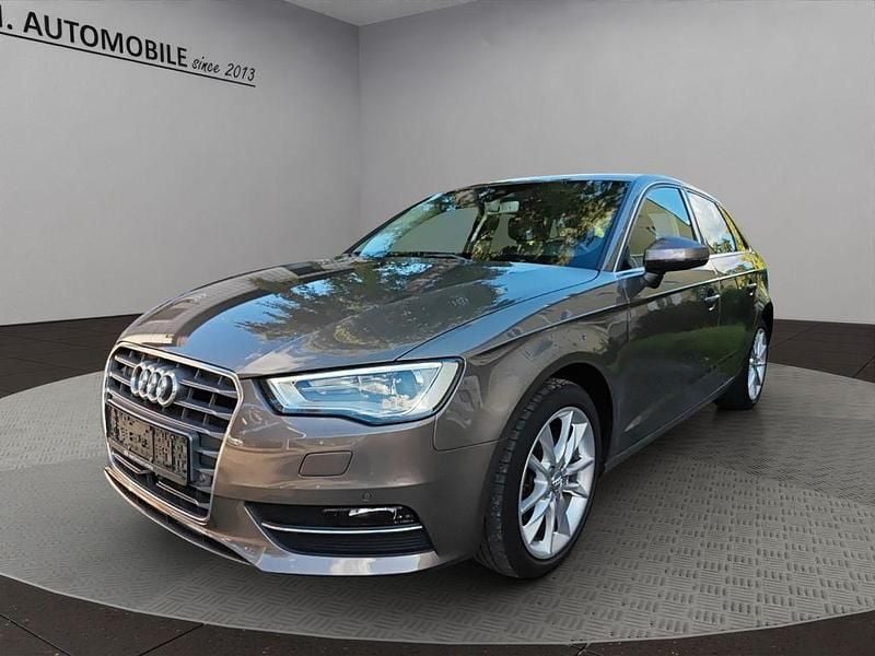 Grau Gebraucht 2016 Audi A3 Sportback Ambition Limousine | 14.990 € (Guter Preis) - Bild 1/4