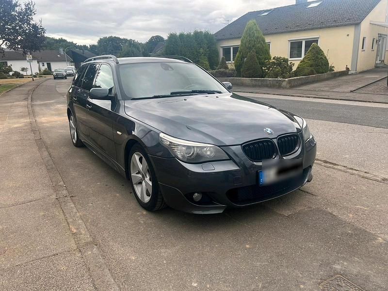 Grau Gebraucht 2009 BMW 530 M Sport Kombi | 7.000 € (Guter Preis) - Bild 1/4