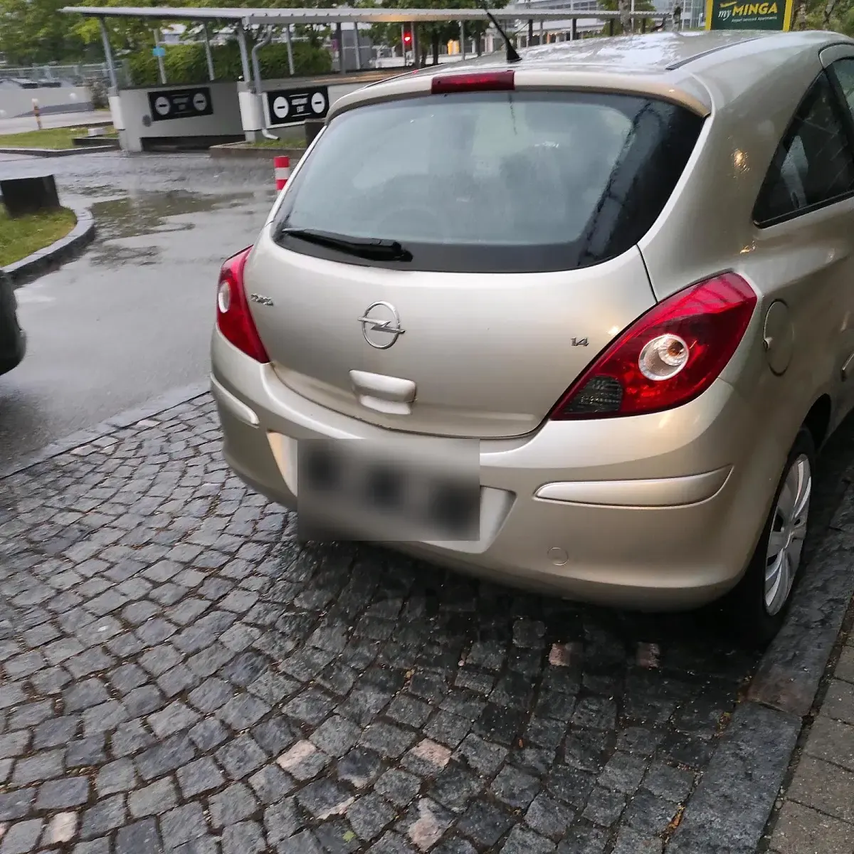 Usata Opel Corsa 70 CV (51 kW) 2006 Oro Utilitaria