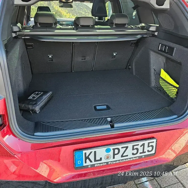 Gebraucht BMW X3 Performance 197 PS (144 kW) 2025 Rot SUV