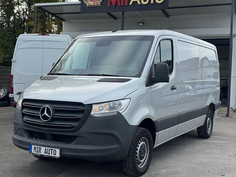 Silber Gebraucht 2021 Mercedes Sprinter Van | 27.900 € (Fairer Preis) - Bild 1/4