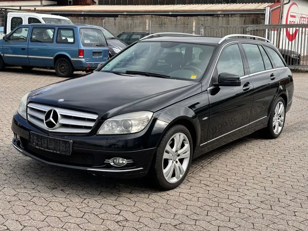 Gebraucht Mercedes C220 Avantgarde 170 PS (125 kW) 2009 Schwarz Limousine